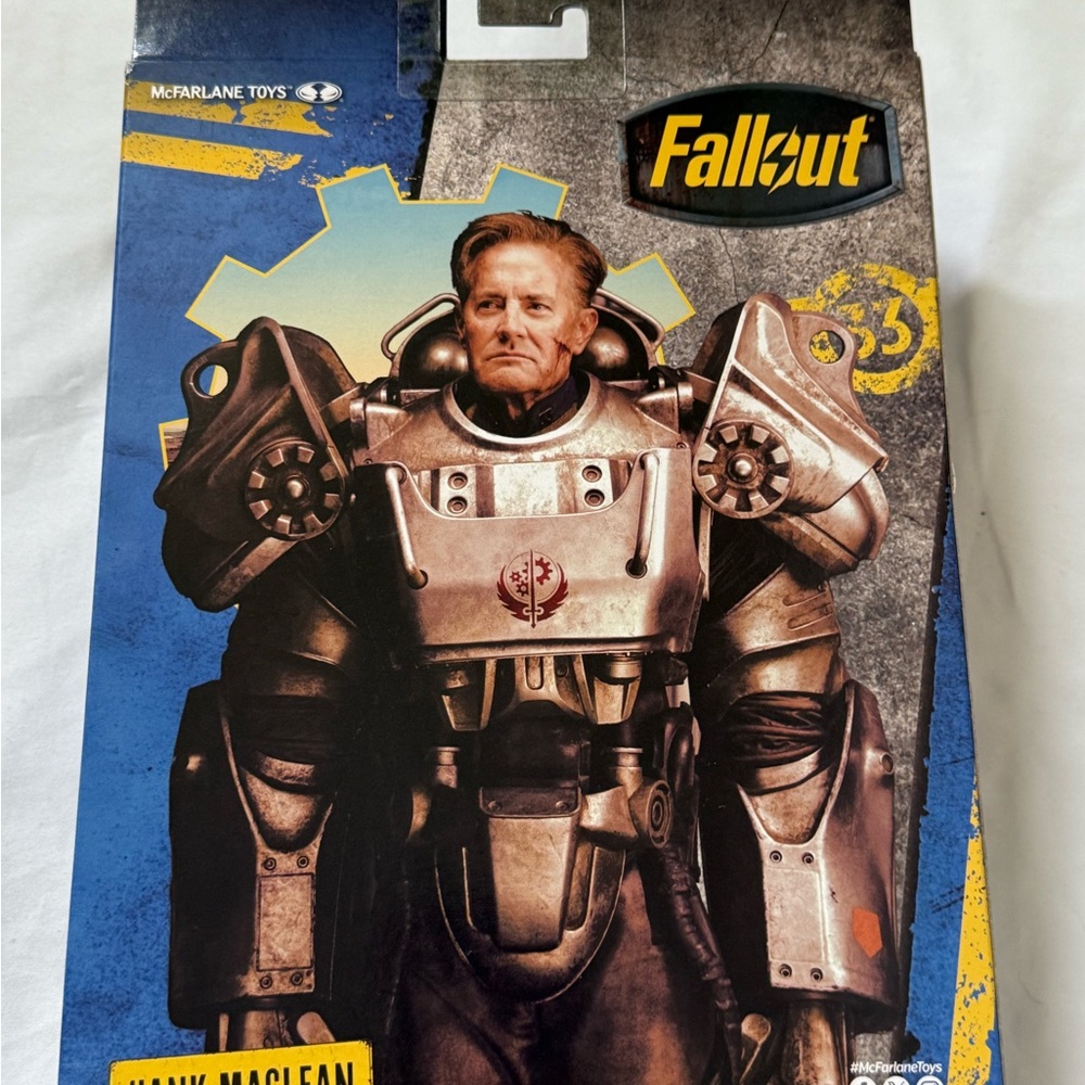 Hank MacLean (Fallout TV Series) 7" Deluxe Action Figure - McFarlane Toys - Picture 2 of 3